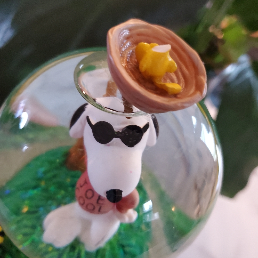 Vintage Snoopy and Woodstock Birds Snowglobe - Picture 13 of 17